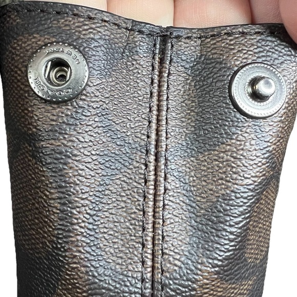 NWOT Coach Hudson Small Pack in Signature Canvas 2022 CB928 - Picture 5 of 8